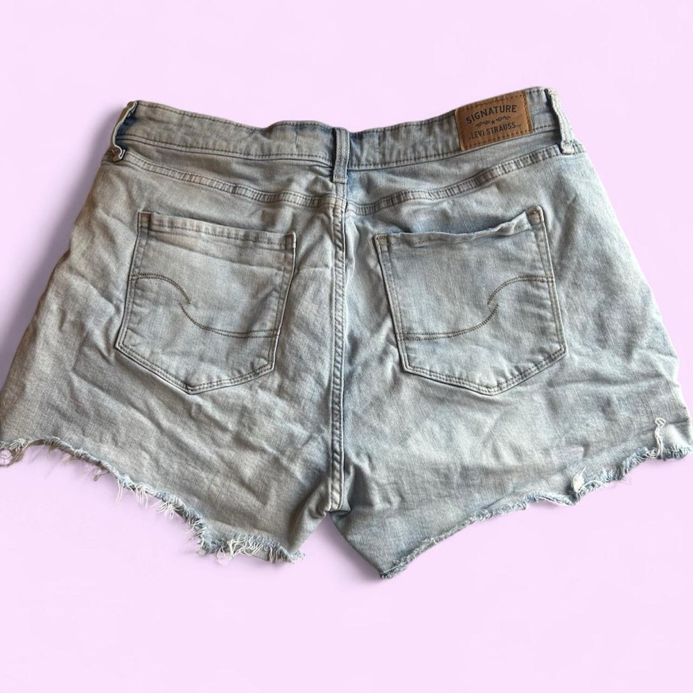 Levi’s High Waisted Size 14 Denim Shorts - Picture 6 of 6